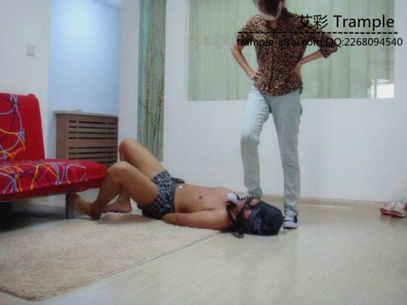 校花帆布鞋暴力调教贱同学 校花帆布鞋暴力调教贱同学