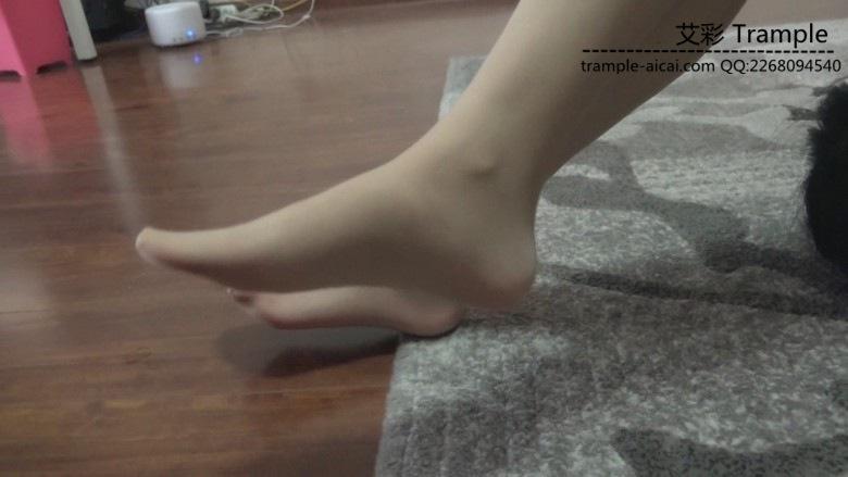 『小妮女女』日常调教犯贱母狗