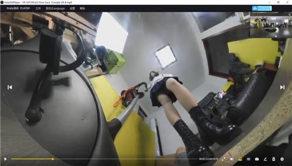 VR人脸地板下集 全语言羞辱 棉袜套厚丝袜 臭袜子踩脸窒息折磨