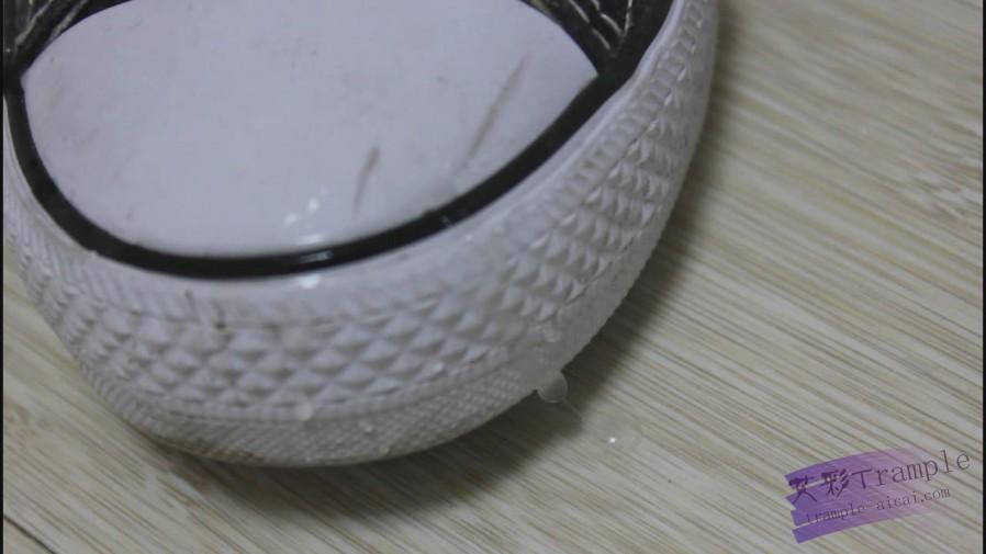 第一视角口水羞辱，贱狗快来舔我吐到鞋袜上的口水