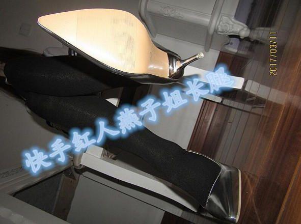 【快手红人】银白色高跟屠杀脚奴 【快手红人】银白色高跟屠杀脚奴