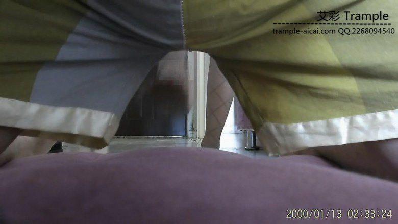 银行职员裆下美脚颜面脚责控