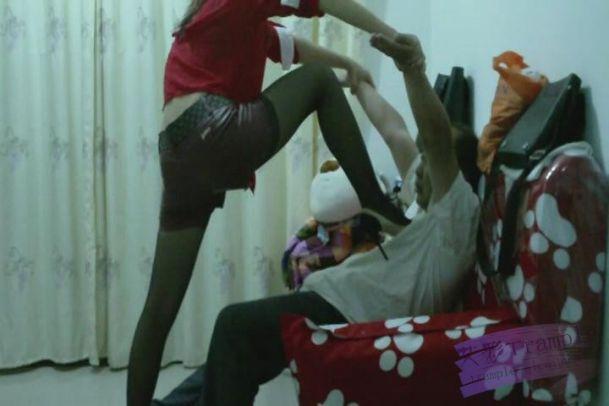 叛逆女弟子（上）–高抬腿踩脖子吐血