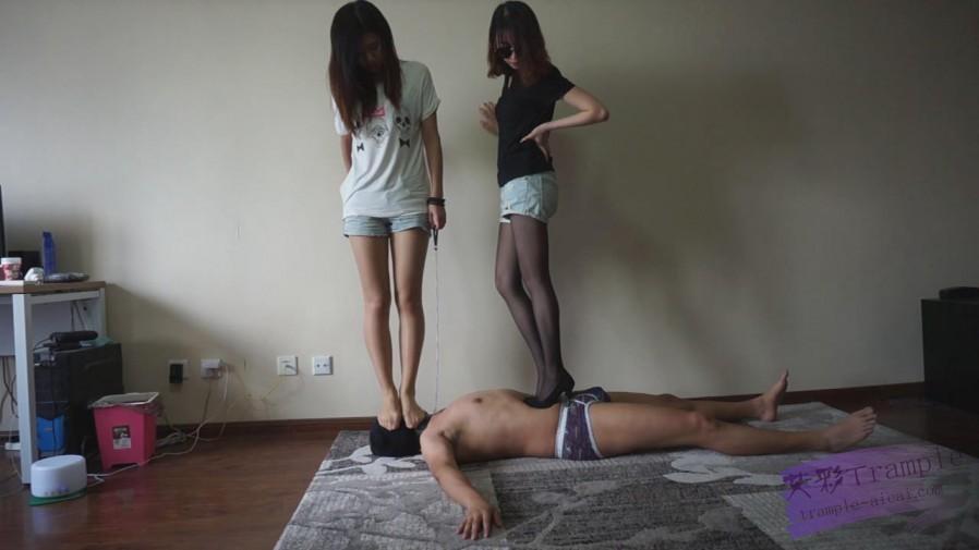 双主羞辱玩弄调教贱狗取乐 双主羞辱玩弄调教贱狗取乐