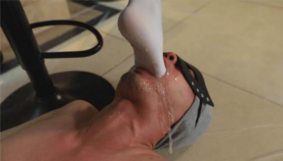 『奴隶岛』—灵灵公主无情脚深喉 『奴隶岛』—灵灵公主无情脚深喉