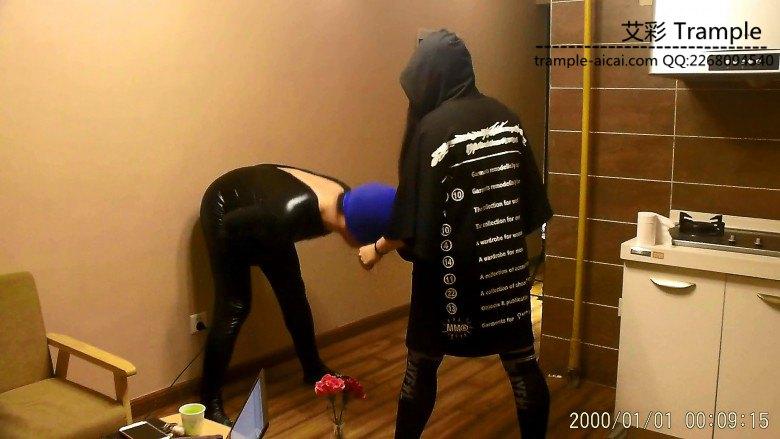 街舞少女真实踢裆