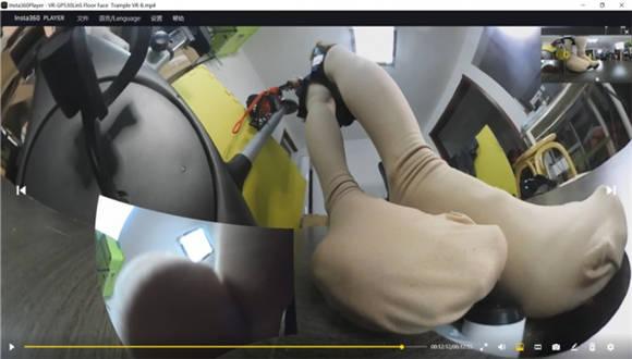 VR人脸地板下集 全语言羞辱 棉袜套厚丝袜 臭袜子踩脸窒息折磨