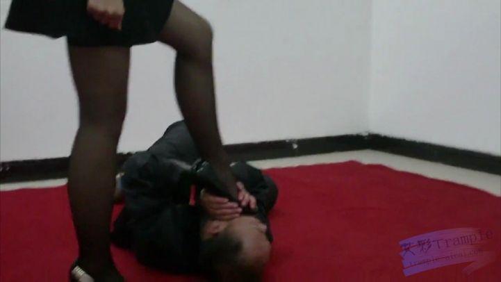 卧底女线人闯出虎穴.