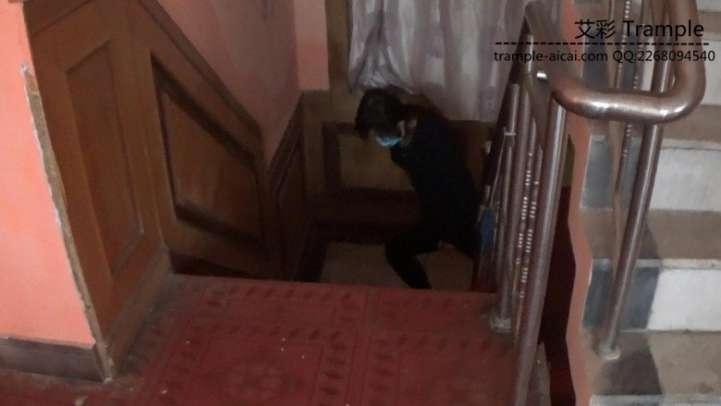 蒙面女贼劫财杀人