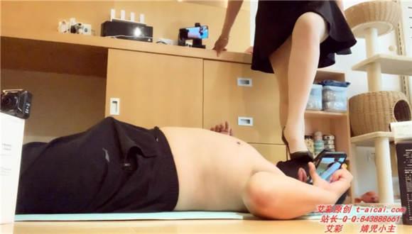 婧児全语言 高跟丝袜全体重踩踏玩脚下的奴