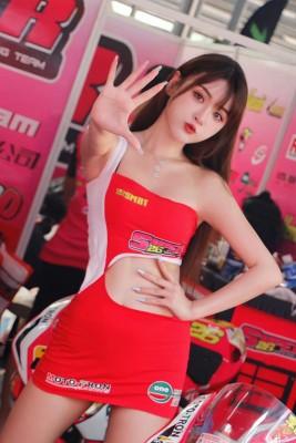 『奴隶岛』—女班长：“放学别走!” k754361564-221130