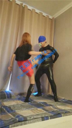 【责骂后的脚责金僦】