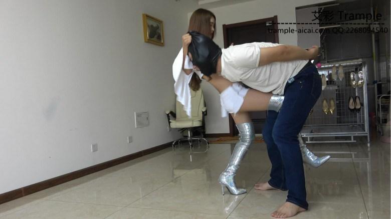 银色长靴花样虐裆