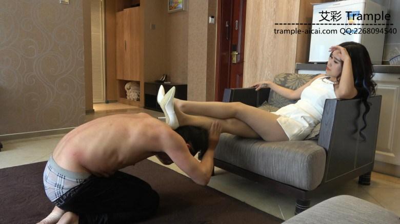 暴踹老贱狗，重度耳光