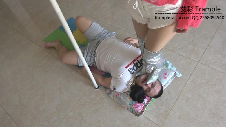 冷柔银色长靴致命腾空坐脸窒息