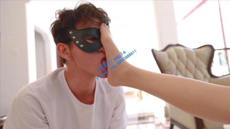 『奴隶岛』—OL的勾魂丝袜玉足