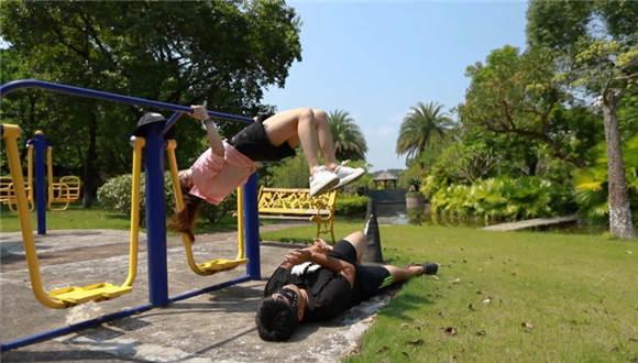 『奴隶岛』—灵灵公园遛狗赏赐汗脚