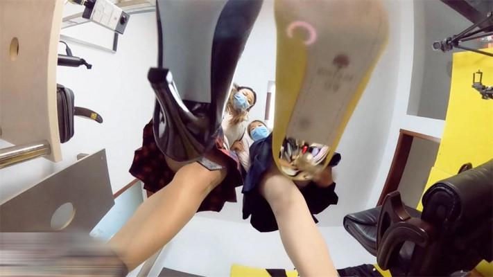 【婧児小主】婧児小意双S全语言踩踏肉丝高跟短靴下踩地板脸羞辱踩死！YC-220322-3