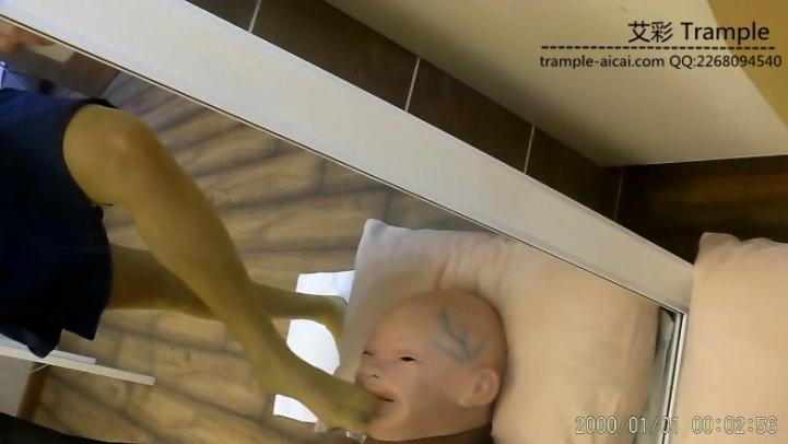 无泪的疤面残忍脚