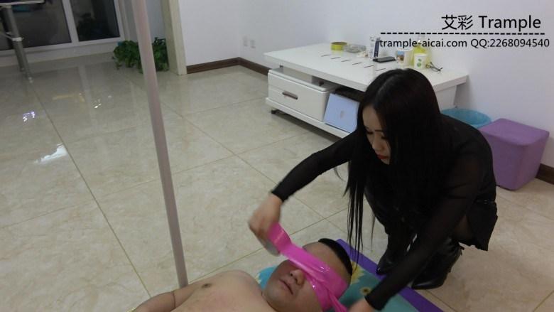 冷柔长靴重度踩踏牲口