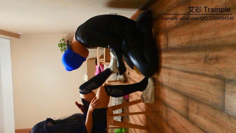 街舞少女真实踢裆