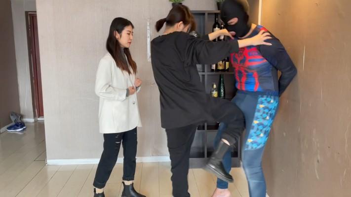 【蛋碎娇娃】『超S·联盟』路遇猥琐男？踢废！ YC-220726-4