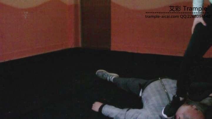 女子大生防狼术演练