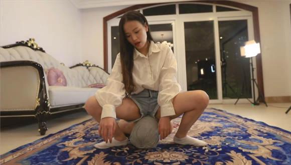 『奴隶岛』—灵灵牛仔裤坐脸