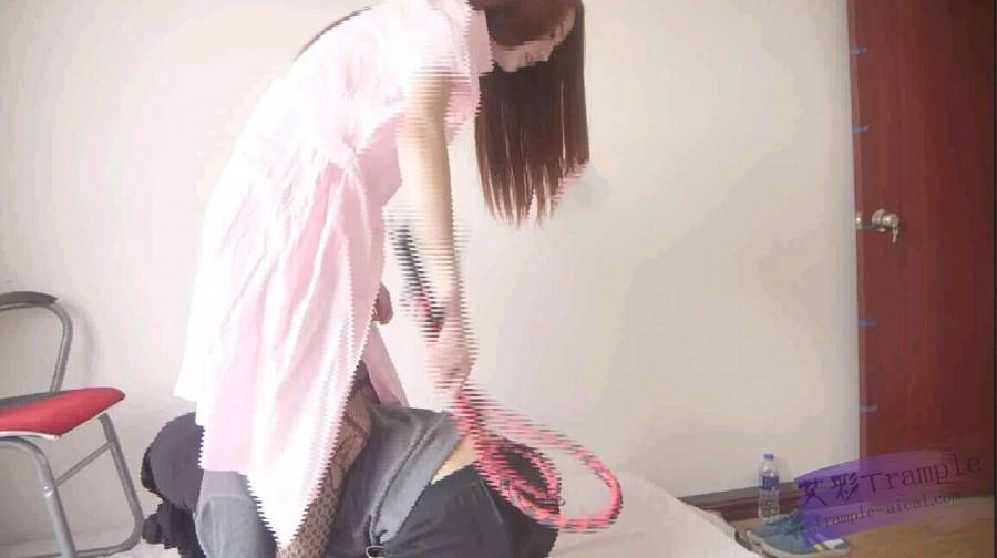 甜甜美女护士调教屈辱病人