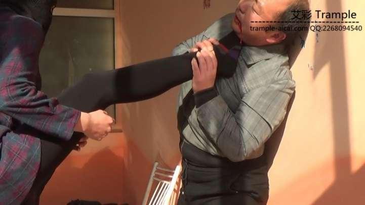 女绑匪劫财杀人