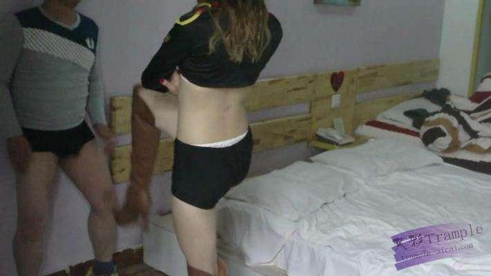 跆拳道美女揉虐不老实的奴