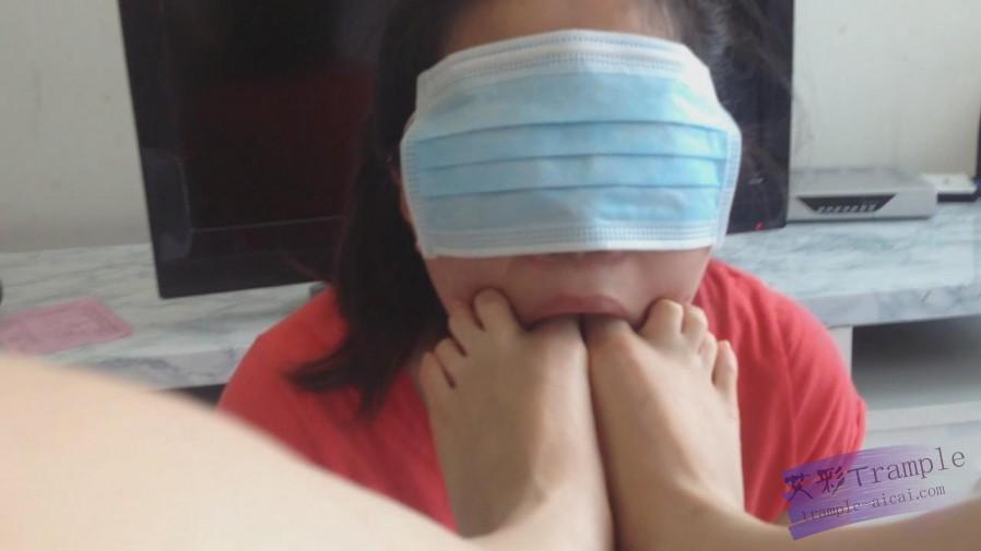 『小妮女女』01.裸足平底鞋调教母狗