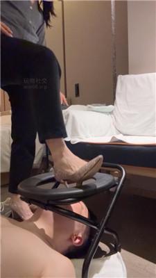 【金融女主】强迫舔脏鞋底/棉袜玉足气味辱 bf49179