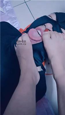 【朝朝】近距离-酸臭脚丫蹂躏狗脸 JS250110-11