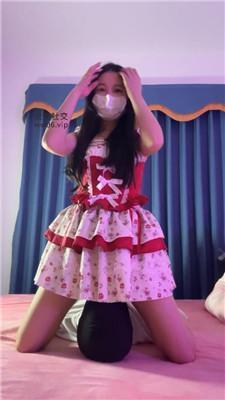 【甜恬】闻舔腋下/白袜裸足蹂躏踩 bf50635