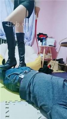 【软糖】骑马爬行/高跟长靴全体重踩踏【完整版】