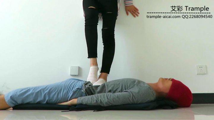 瑶主裸足+棉船袜的诱惑！