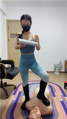 【南月女神】保鲜膜捆绑-坐脸窒息-长靴踩踏鞭打 bf50731