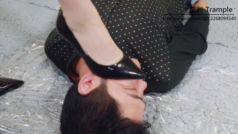 疯狂剁脸第一部