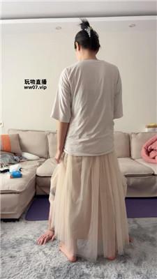 【埋汰】玉足踩虐猥琐狗继父 JS250308-3