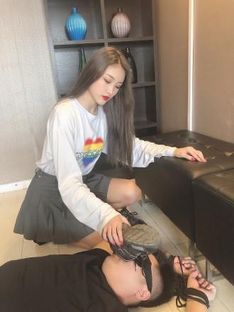 学生妹的玩弄 学生妹的玩弄