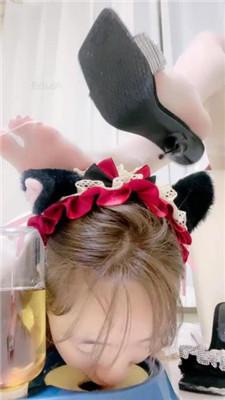 【茹雪】母畜-圈养犬化-玫瑰口球塞嘴/吃丝袜/舔圣水