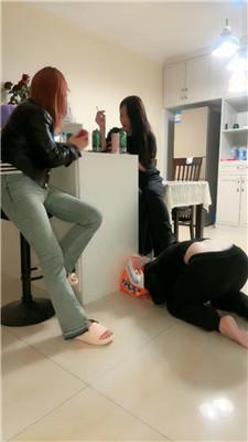 【傲雪】双S-姐妹花-捆绑强制喝圣水 JS250316-25