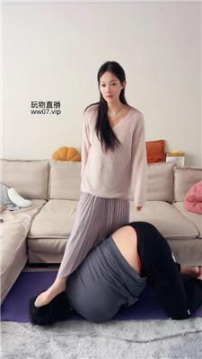 【埋汰】玉足踩虐健身教练 JS250301-6