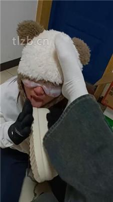 【爱可呀】母畜-清理脏鞋/闻棉袜/对鞋磕头/袜子塞嘴