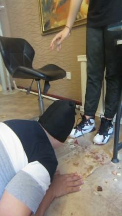 篮球长腿美女aj脏篮球鞋踩踏喂食语言羞辱 篮球长腿美女aj脏篮球鞋踩踏喂食语言羞辱