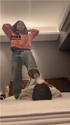 【球球】白袜脚踩/坐脸腿绞窒息 bf51439