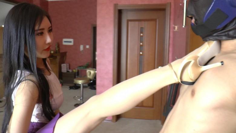 【冰时代精品】黑冰女神 高跟丝袜残暴高位踢脸