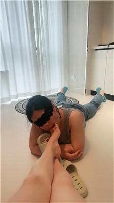 【辣姐】女奴晨起伺候 JS250411-32