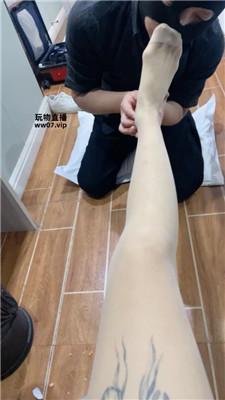 【沐沐大大】小白鞋肉丝踩踏喂食 JS250315-5